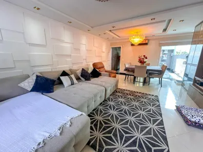 Sobrado com 3 Quartos à venda, 350m² no Vila Assunção, Santo André