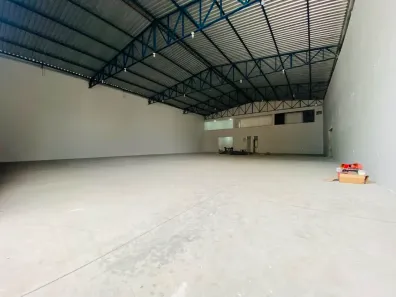 Galpão/Depósito/Armazém para alugar, 476m² no Ano Bom, Barra Mansa