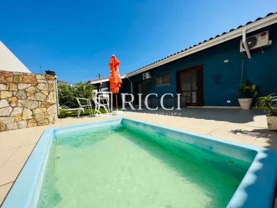 Sobrado com 7 Quartos à venda, 300m² no Jardim Virgínia, Guarujá