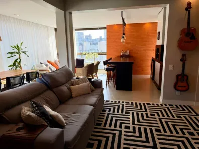 Apartamento com 3 Quartos à venda, 225m² no Córrego Grande, Florianópolis
