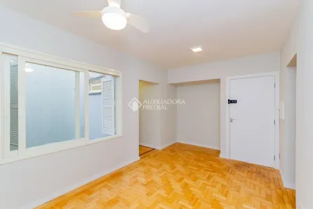 Apartamento com 2 Quartos para alugar, 65m² no Passo da Areia, Porto Alegre