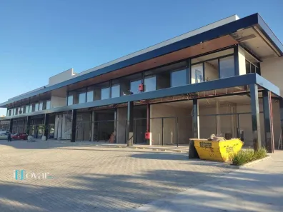 Ponto Comercial para alugar, 100m² no Granja dos Cavaleiros, Macaé