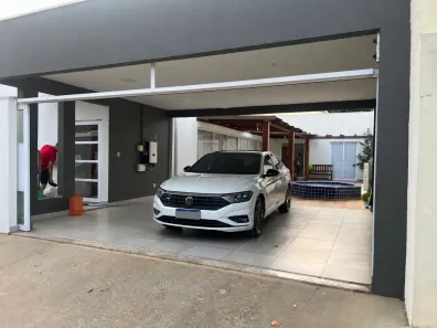 Casa com 2 Quartos à venda, 200m² no Jardim Comodoro, Cuiabá