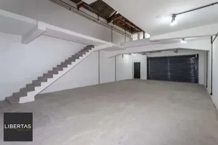 Prédio Comercial com 4 Quartos para alugar, 579m² no São Geraldo, Porto Alegre