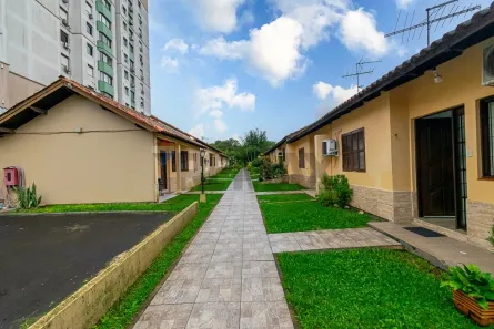 Casa com 2 Quartos à venda, 51m² no Vila Cachoeirinha, Cachoeirinha