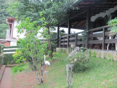 Casa com 4 Quartos à venda, 300m² no Mosela, Petrópolis