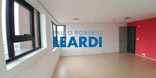Sala Comercial à venda, 35m² no Vila Mariana, São Paulo