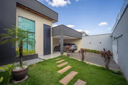 Casa com 3 Quartos à venda, 215m² no Goiânia 2, Goiânia