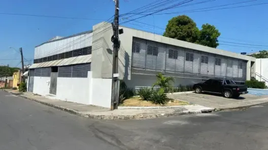 Galpão/Depósito/Armazém para venda ou aluguel, 790m² no Novo Aleixo, Manaus