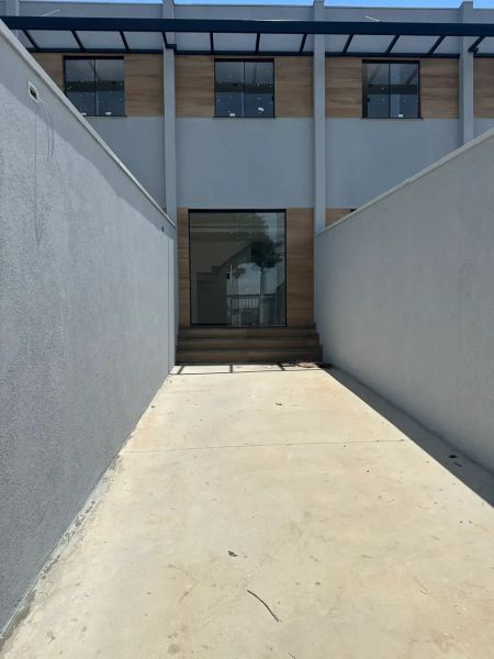 Casa com 2 quartos — Santa Mônica, Belo Horizonte
