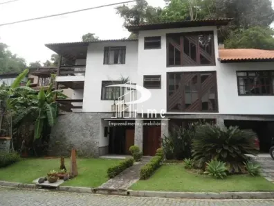 Casa com 3 Quartos à venda, 240m² no Badu, Niterói