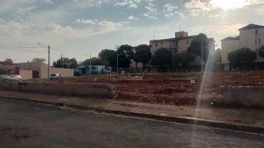 Lote/Terreno à venda, 253m² no Jardim Vitória, Araraquara