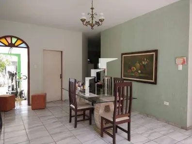 Casa com 4 Quartos para alugar, 700m² no Centro, Teresina