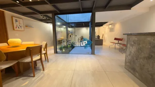 Casa de Condomínio com 3 Quartos para alugar, 240m² no Barra da Tijuca, Rio de Janeiro
