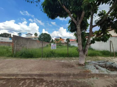 Lote/Terreno à venda, 360m² no Jardim Canadá, Nova Lima