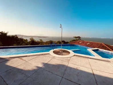 Casa com 4 Quartos à venda, 422m² no Praia da Costa, Vila Velha