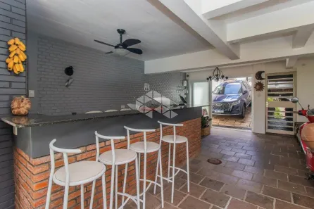 Casa com 3 Quartos à venda, 234m² no Três Figueiras, Porto Alegre