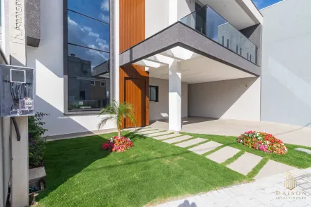 Casa de Condomínio com 4 Quartos à venda, 180m² no Uberaba, Curitiba