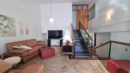 Casa com 3 Quartos para alugar, 300m² no Lídice, Uberlândia