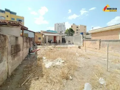Casa com 3 Quartos à venda, 60m² no Afonso Pena, Divinópolis