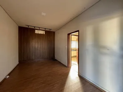 Imóvel Comercial com 3 Quartos para alugar, 150m² no Vila Brasil, Jaú