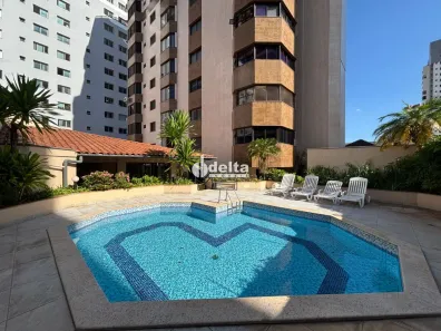 Apartamento com 4 Quartos à venda, 208m² no Fundinho, Uberlândia