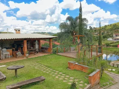 Sobrado com 3 Quartos à venda, 247m² no Igrejinha, Juiz de Fora