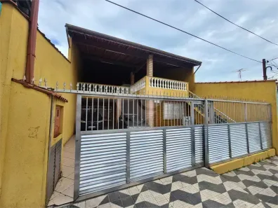 Casa com 3 Quartos à venda, 250m² no Três Montanhas, Osasco