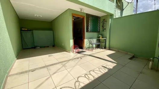 Casa com 3 Quartos à venda, 129m² no Serrano, Belo Horizonte