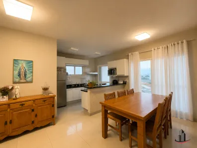 Apartamento com 3 Quartos para alugar, 149m² no Santa Maria, Uberaba