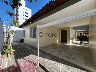Casa com 4 Quartos à venda, 252m² no Joaquim Távora, Fortaleza