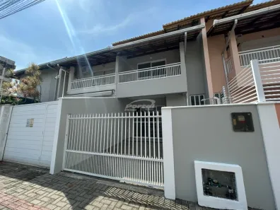 Casa com 2 Quartos para alugar, 90m² no , Balneário Piçarras