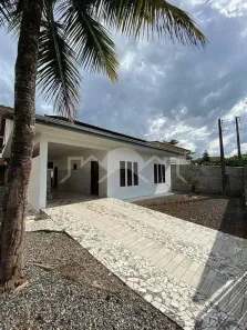 Casa com 3 Quartos para alugar, 100m² no Ulysses Guimarães, Joinville