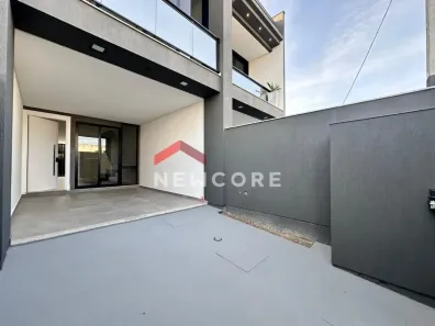 Sobrado com 2 Quartos à venda, 100m² no Morretes, Itapema