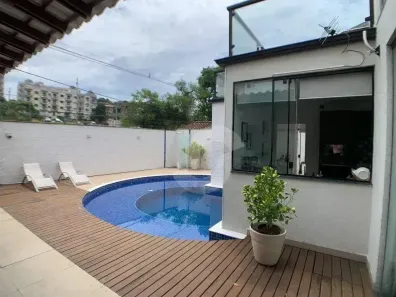 Casa de Condomínio com 4 Quartos à venda, 300m² no Badu, Niterói