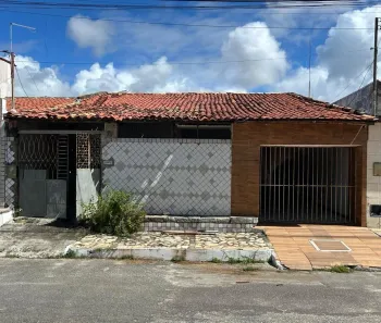 Casa com 3 Quartos à venda, 250m² no Aeroporto, Aracaju