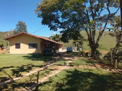 Fazenda/Sítio com 3 Quartos à venda, 200m² no Buquirinha, São José dos Campos