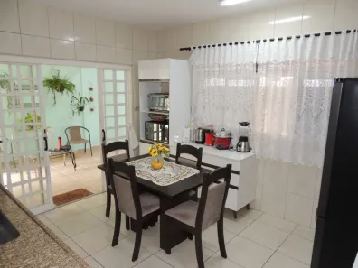 Casa com 3 Quartos à venda, 172m² no Jardim Independência, Taubaté