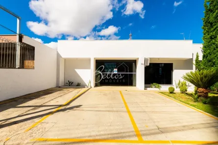 Casa com 6 Quartos à venda, 400m² no Bacacheri, Curitiba