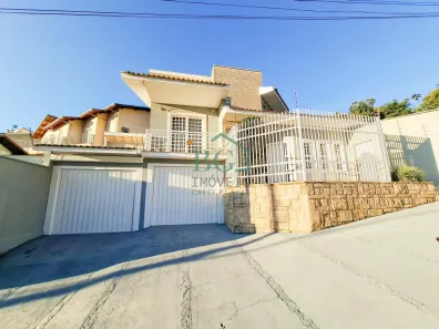 Casa com 3 Quartos para alugar, 250m² no Parque Vivaldi Leite Ribeiro, Poços de Caldas