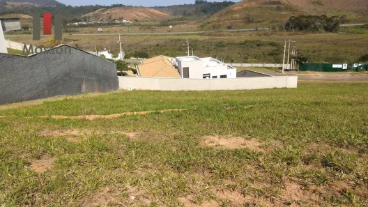 Lote/Terreno à venda, 630m² no São Pedro, Juiz de Fora
