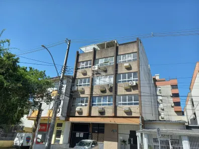 Sala Comercial à venda, 80m² no Passo da Areia, Porto Alegre