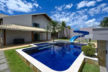 Sobrado com 4 Quartos à venda, 225m² no Flórida, Peruíbe