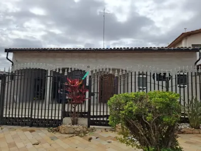 Sobrado com 4 Quartos à venda, 276m² no Jardim Quarto Centenário, Campinas