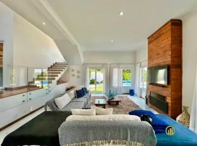 Casa de Condomínio com 4 Quartos à venda, 300m² no Granja Viana II, Cotia