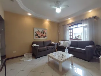 Casa com 3 Quartos à venda, 177m² no Vila Queiroz, Limeira