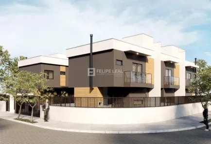 Sobrado com 3 Quartos à venda, 99m² no Nova Palhoça, Palhoça