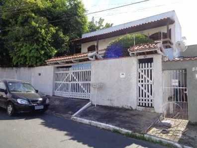 Casa com 3 Quartos à venda, 228m² no Vila Verde, Resende