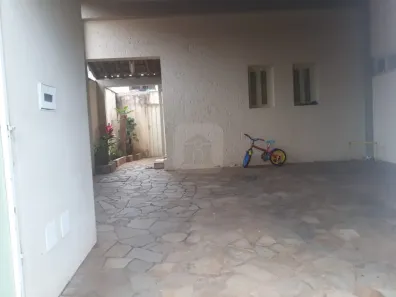 Casa com 3 Quartos à venda, 120m² no Saraiva, Uberlândia