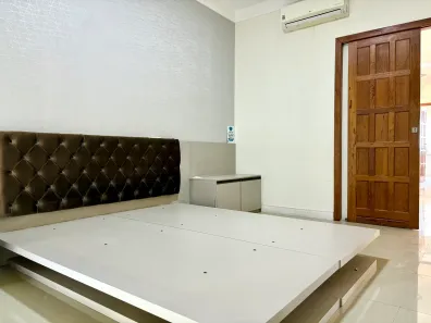 Casa de Condomínio com 5 Quartos para alugar, 330m² no Boulevard Lagoa, Serra